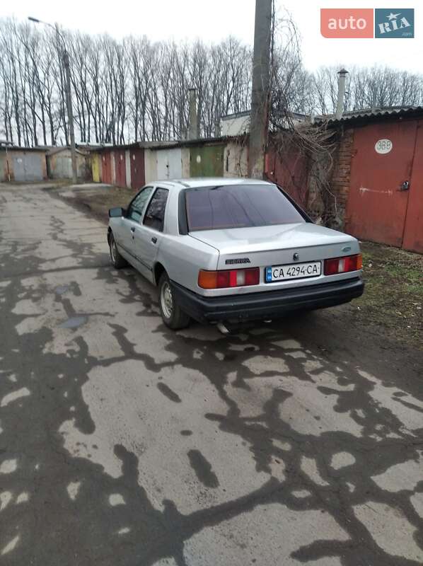 Седан Ford Sierra 1987 в Умані
