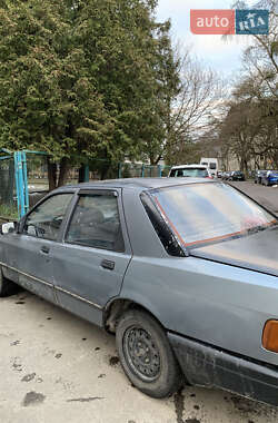 Седан Ford Sierra 1988 в Иваничах