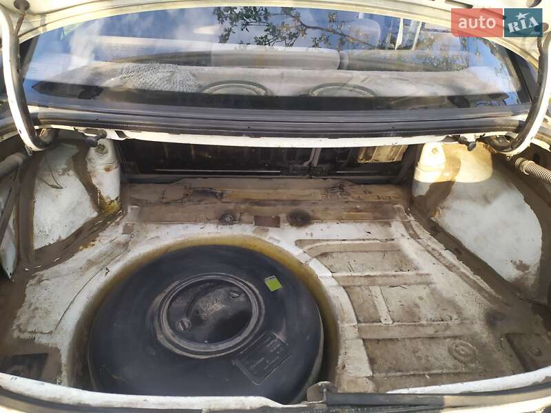 Седан Ford Sierra 1989 в Барышевке