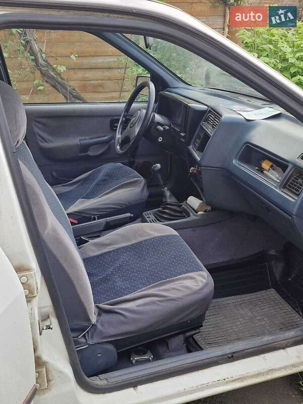 Седан Ford Sierra 1988 в Кицмани фото 3 Седан Ford Sierra 1988 в Кицмани