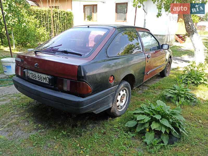 Купе Ford Sierra 1986 в Жидачове