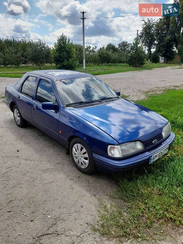 Седан Ford Sierra 1992 в Ружине