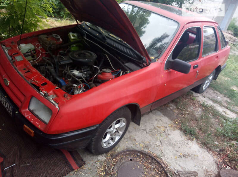 Купе Ford Sierra 1986 в Білгороді-Дністровському