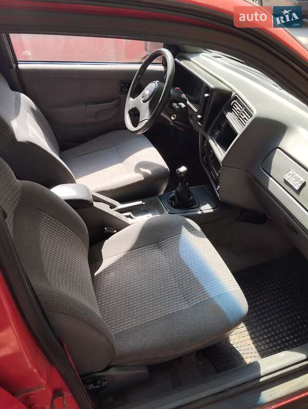 Седан Ford Sierra 1989 в Сумах