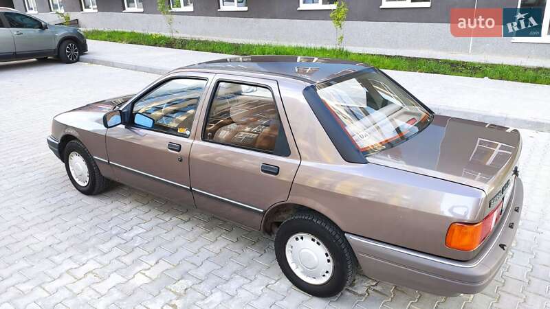 Седан Ford Sierra 1987 в Черновцах
