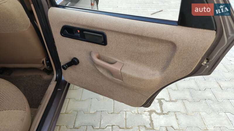 Седан Ford Sierra 1987 в Черновцах