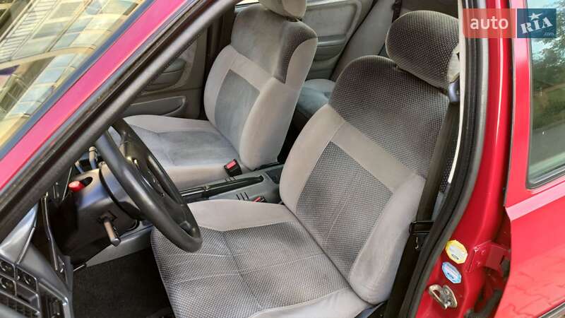 Седан Ford Sierra 1991 в Чернівцях