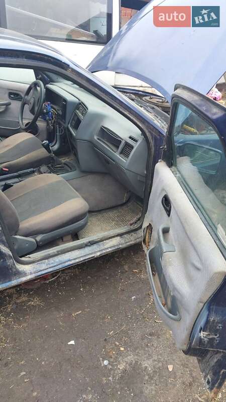 Седан Ford Sierra 1988 в Ровно фото 4 Седан Ford Sierra 1988 в Ровно