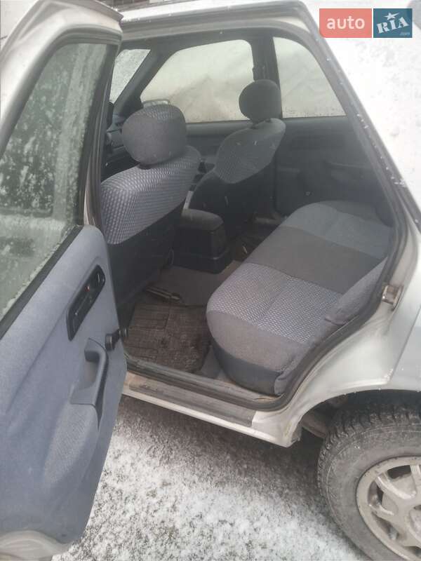 Седан Ford Sierra 1989 в Буче