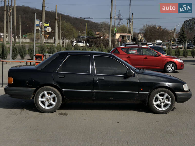 Седан Ford Sierra 1988 в Полтаве
