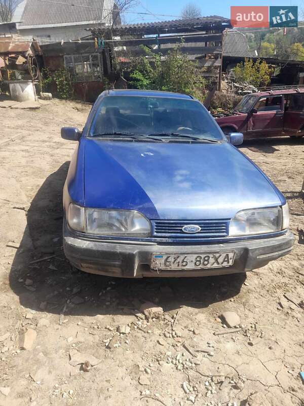 Седан Ford Sierra 1991 в Тысменице
