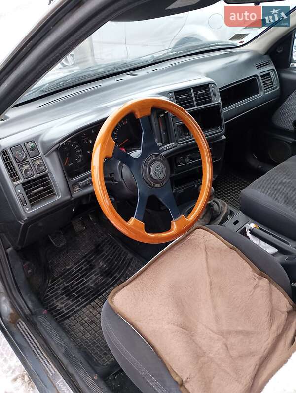 Седан Ford Sierra 1992 в Киеве