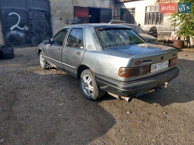 Седан Ford Sierra 1988 в Березовке