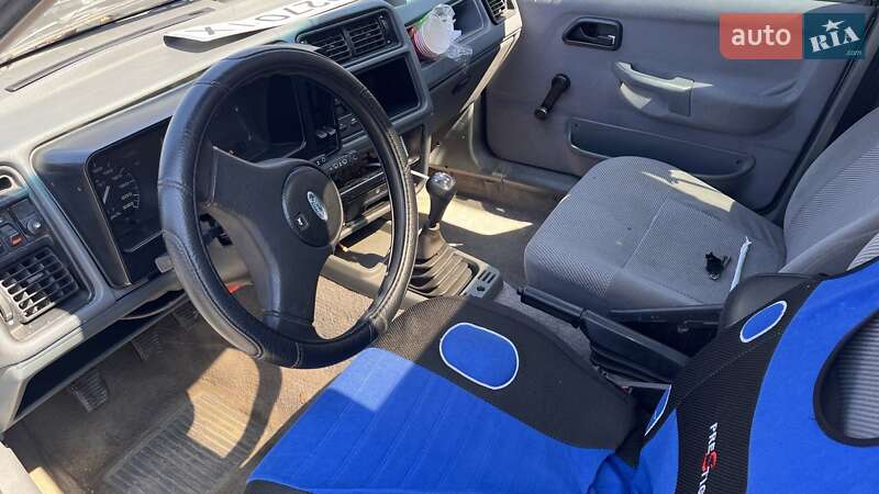 Лифтбек Ford Sierra 1986 в Киеве фото 9 Лифтбек Ford Sierra 1986 в Киеве