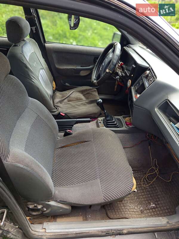 Седан Ford Sierra 1988 в Дубно фото 10 Седан Ford Sierra 1988 в Дубно
