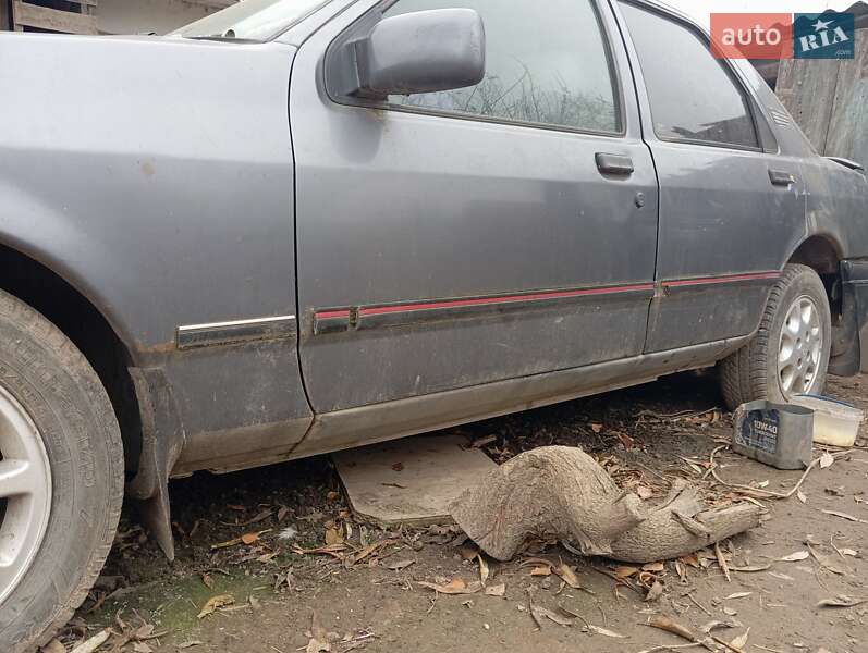 Седан Ford Sierra 1988 в Тернополі
