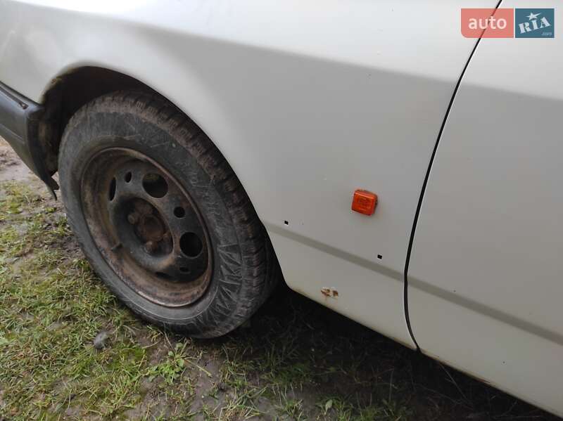 Седан Ford Sierra 1988 в Черновцах