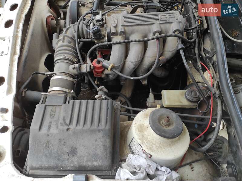 Седан Ford Sierra 1988 в Черновцах