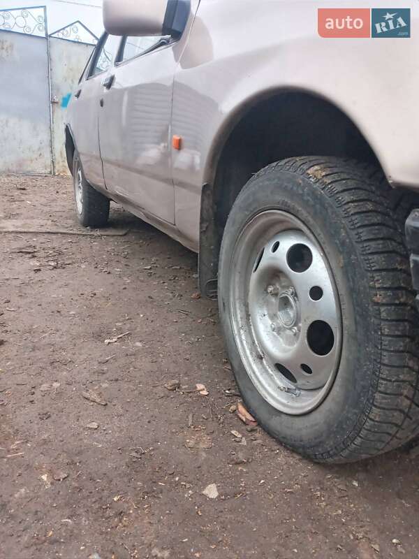 Лифтбек Ford Sierra 1989 в Николаеве фото 4 Лифтбек Ford Sierra 1989 в Николаеве