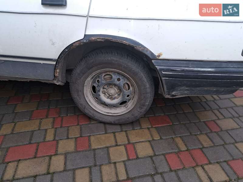 Лифтбек Ford Sierra 1992 в Житомире фото 5 Лифтбек Ford Sierra 1992 в Житомире