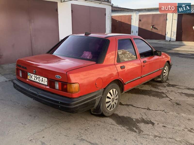 Седан Ford Sierra 1988 в Ровно