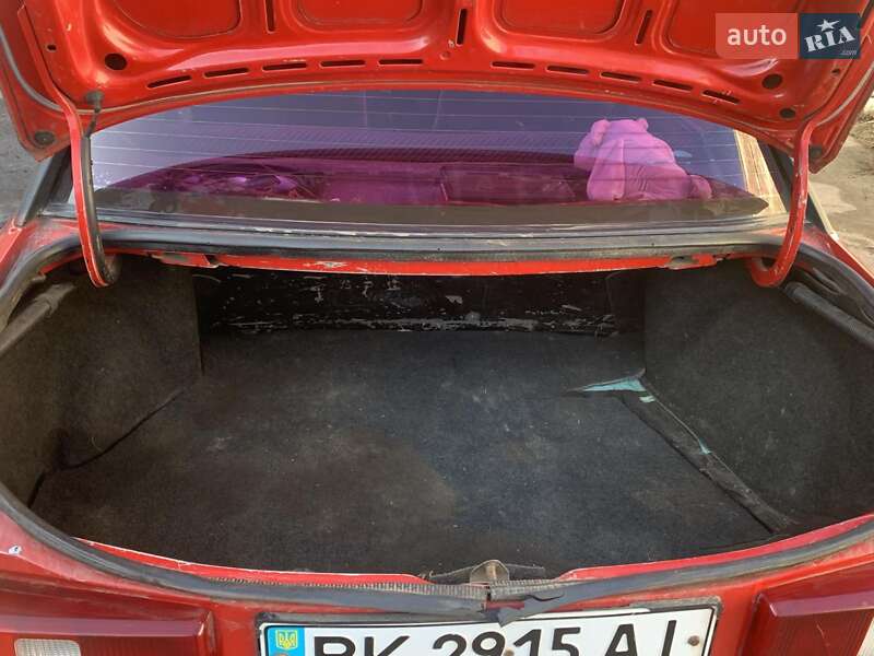 Седан Ford Sierra 1988 в Ровно