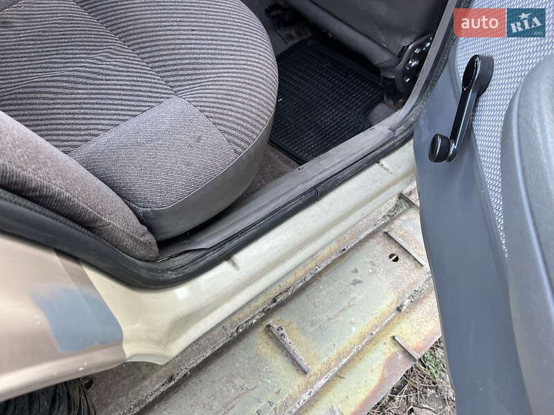 Седан Ford Sierra 1987 в Нежине фото 10 Седан Ford Sierra 1987 в Нежине