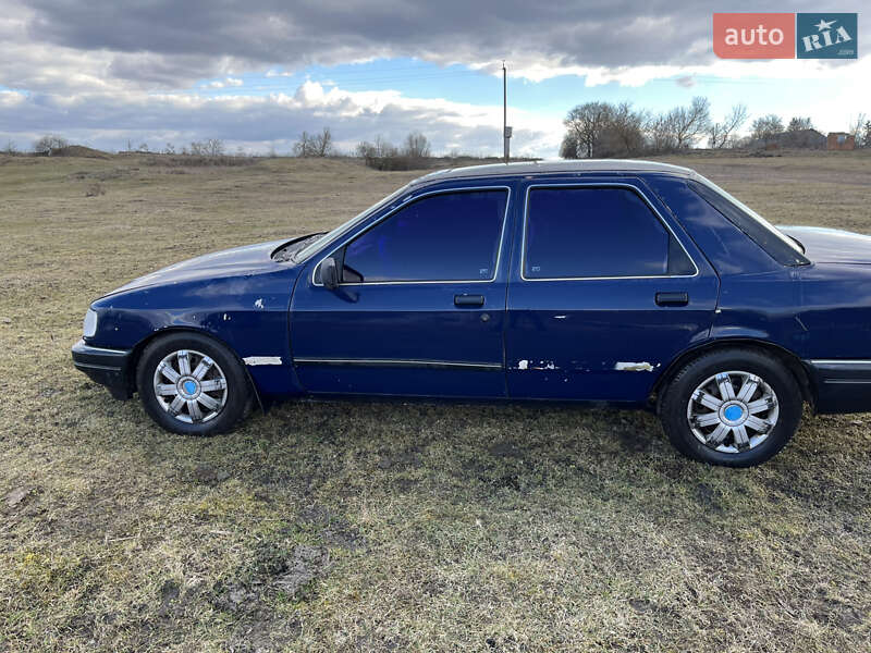 Седан Ford Sierra 1987 в Волочиську