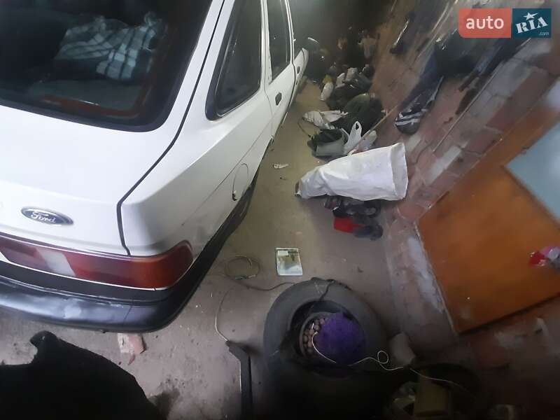 Лифтбек Ford Sierra 1987 в Черновцах фото 9 Лифтбек Ford Sierra 1987 в Черновцах