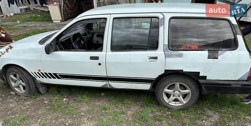 Универсал Ford Sierra 1984 в Благовещенском фото 5 Универсал Ford Sierra 1984 в Благовещенском
