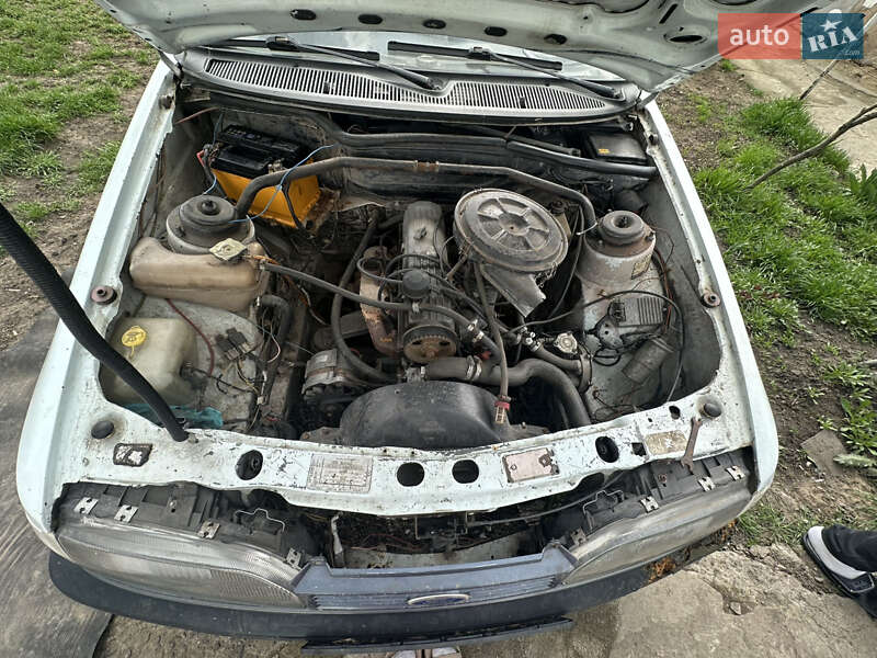 Универсал Ford Sierra 1984 в Благовещенском фото 6 Универсал Ford Sierra 1984 в Благовещенском