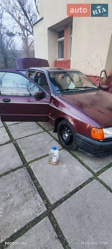 Седан Ford Sierra 1989 в Сторожинце