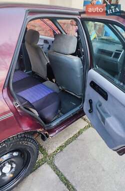 Седан Ford Sierra 1989 в Сторожинце