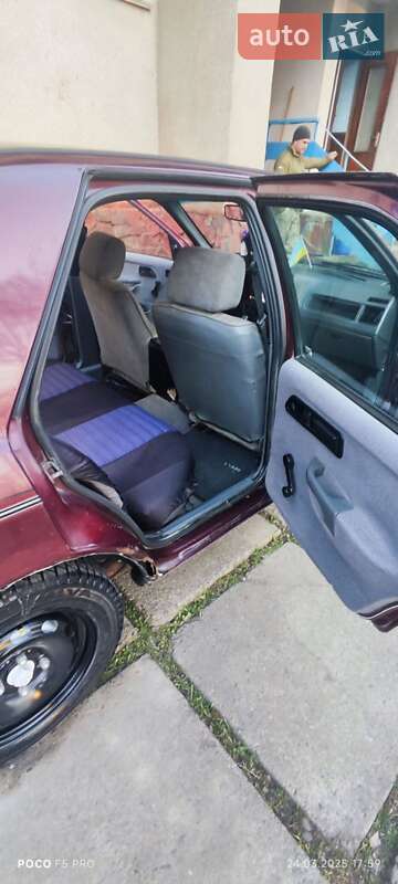 Седан Ford Sierra 1989 в Сторожинце