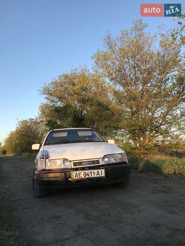 Седан Ford Sierra 1987 в Магдалиновке