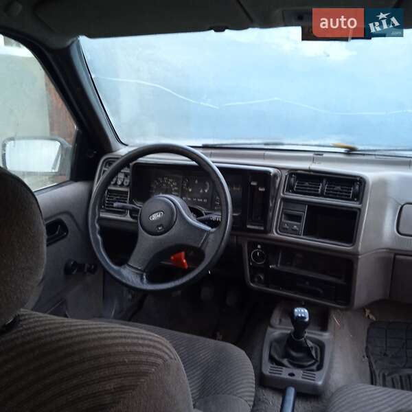 Седан Ford Sierra 1988 в Путивле