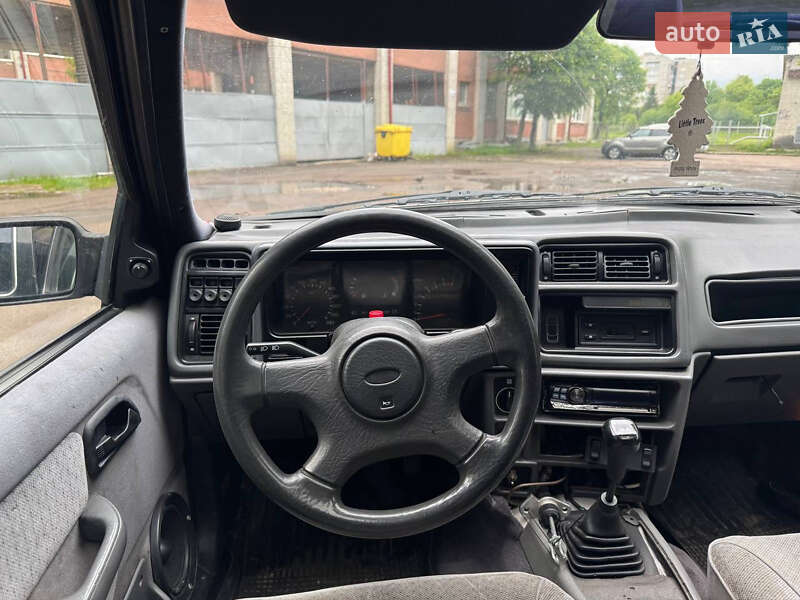 Седан Ford Sierra 1990 в Львове