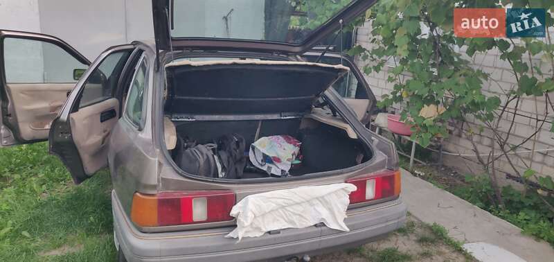 Лифтбек Ford Sierra 1987 в Киеве