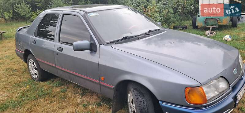 Седан Ford Sierra 1988 в Умани