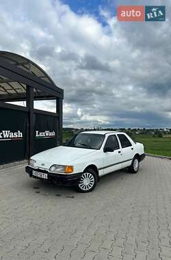 Седан Ford Sierra 1989 в Шумске