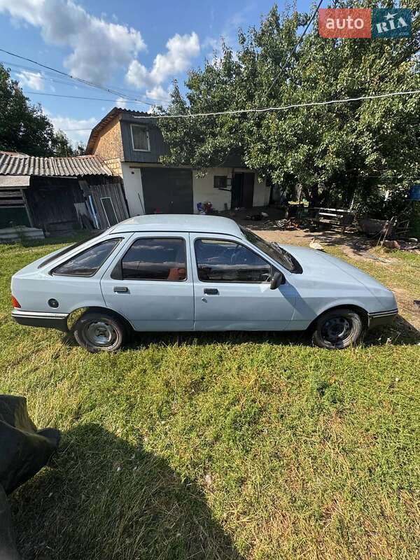 Лифтбек Ford Sierra 1985 в Глухове