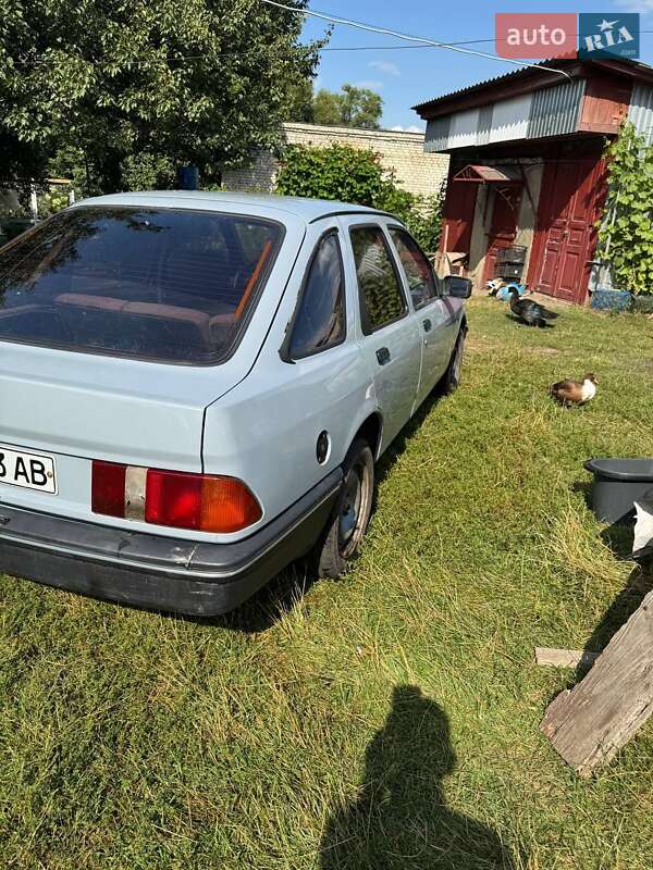 Лифтбек Ford Sierra 1985 в Глухове