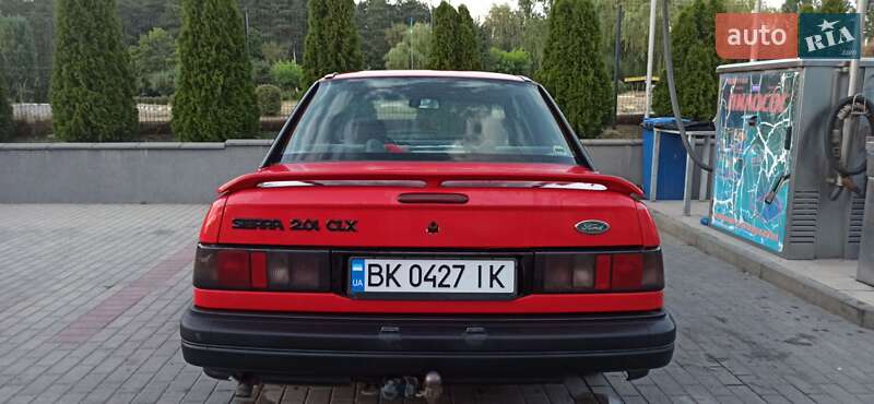 Седан Ford Sierra 1991 в Вараше