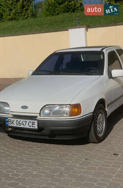 Седан Ford Sierra 1988 в Острозі