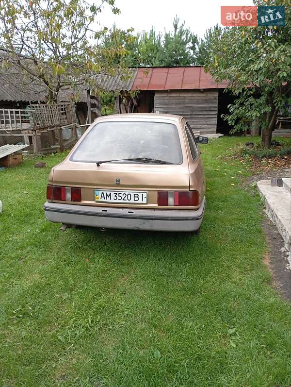 Лифтбек Ford Sierra 1985 в Ровно