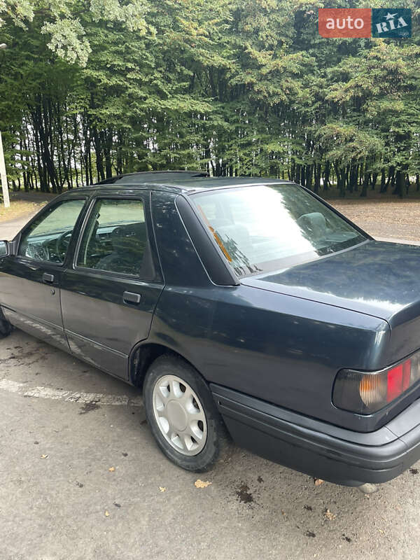 Седан Ford Sierra 1992 в Львове