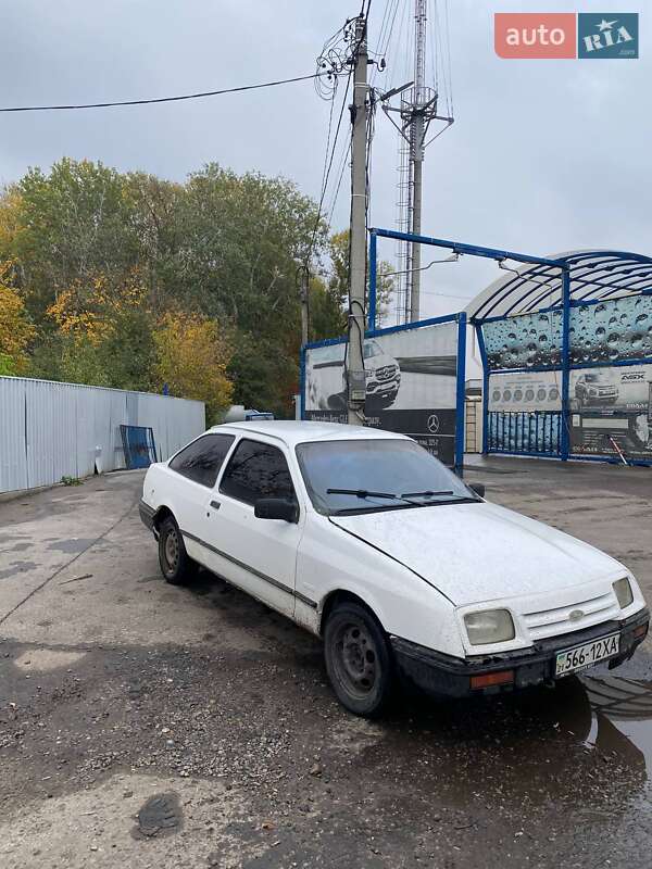 Купе Ford Sierra 1984 в Чугуєві