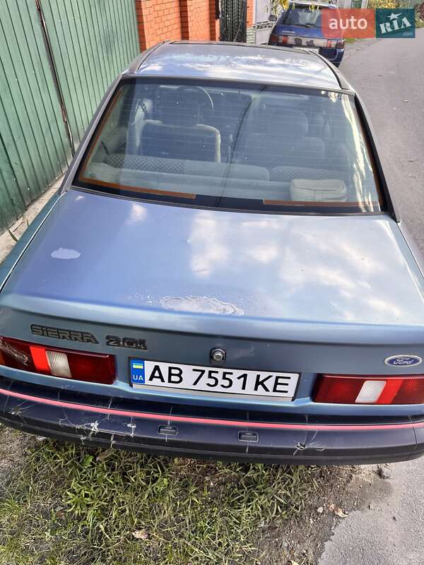 Седан Ford Sierra 1988 в Гайсине
