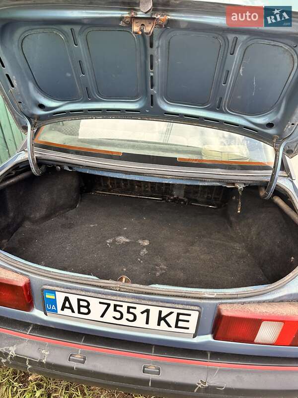 Седан Ford Sierra 1988 в Гайсине