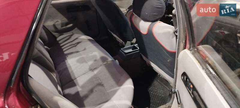 Седан Ford Sierra 1987 в Кривому Розі